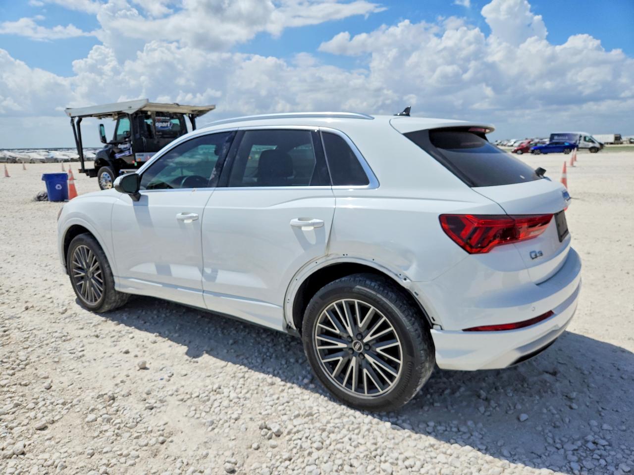2022 AUDI Q3 PREMIUM 40 — снимка 2