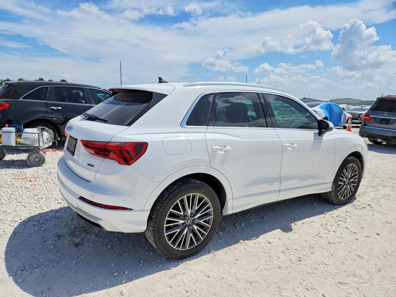 2022 AUDI Q3 PREMIUM 40 — снимка 3