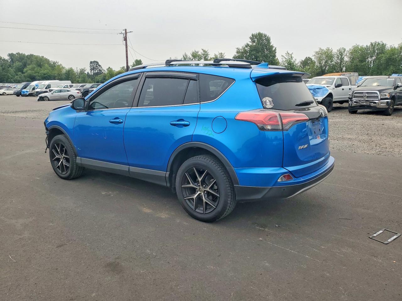 2017 TOYOTA RAV4 SE — снимка 2