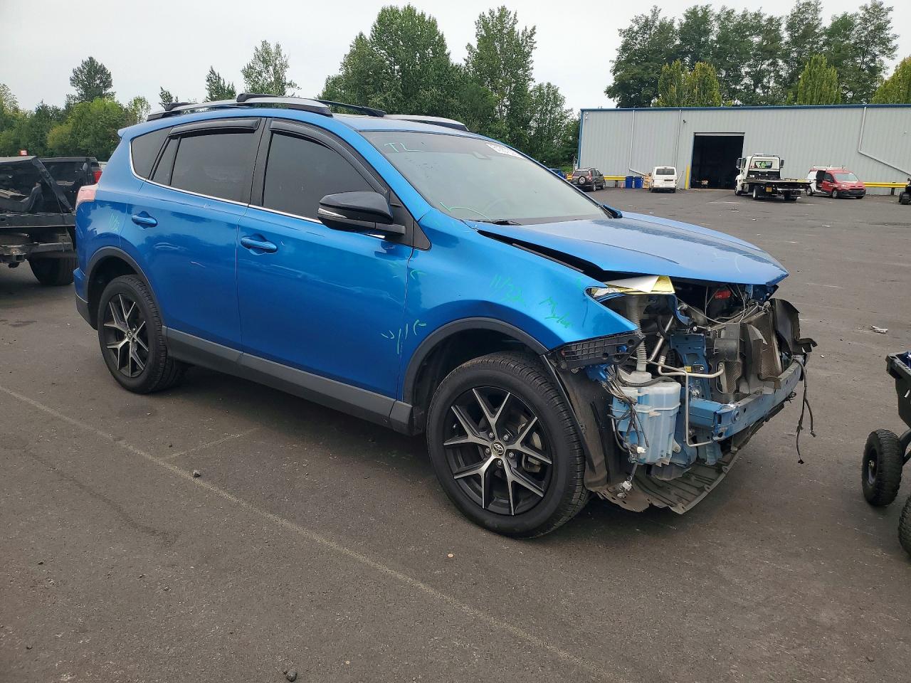 2017 TOYOTA RAV4 SE — снимка 4