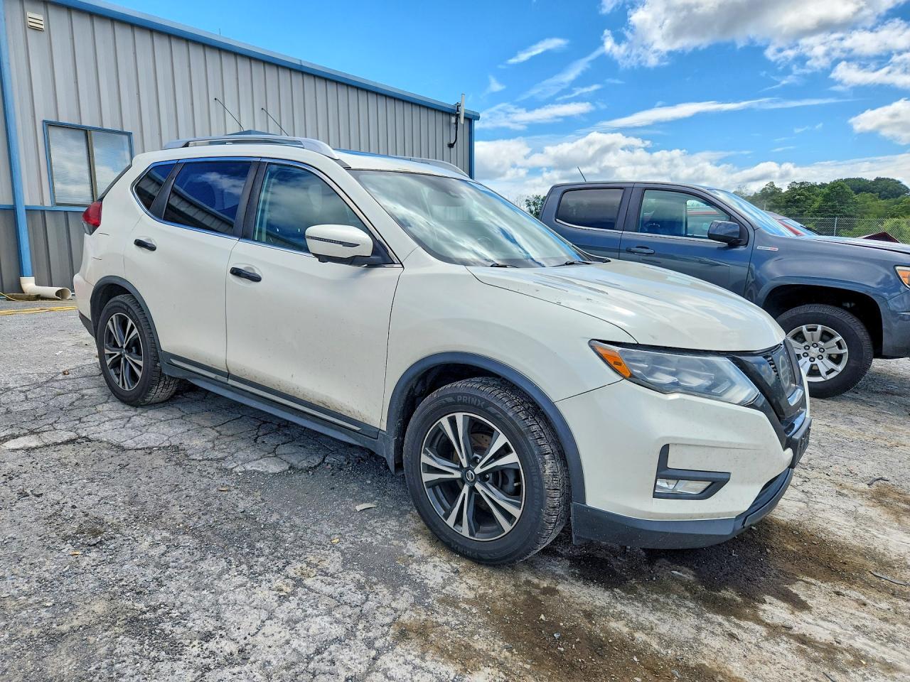 2017 NISSAN ROGUE SL — снимка 4