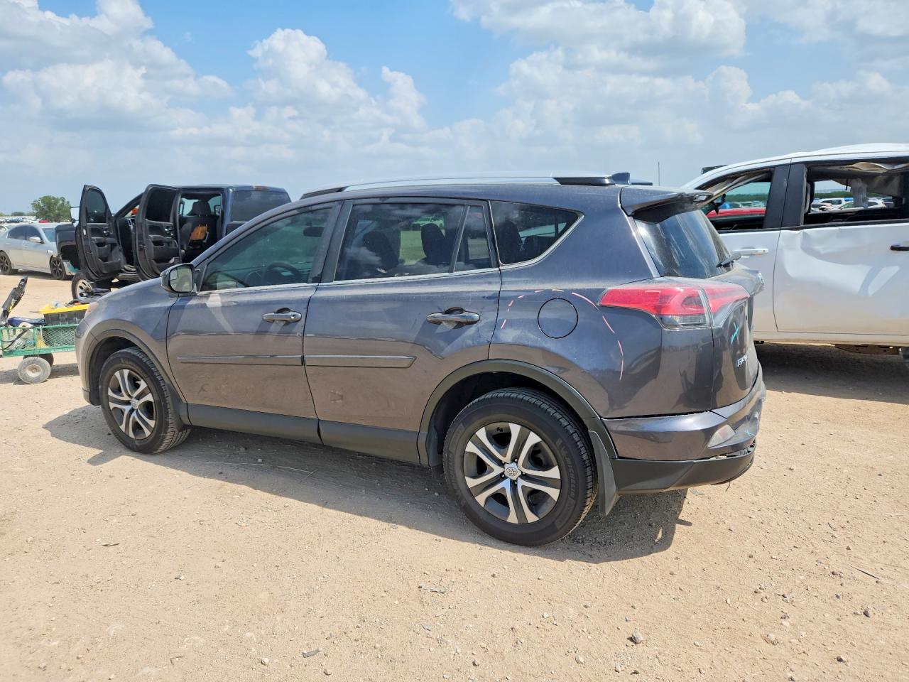 2016 TOYOTA RAV4 LE — снимка 2
