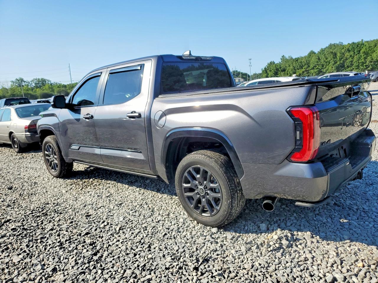 2024 TOYOTA TUNDRA PLATINUM HV — снимка 2