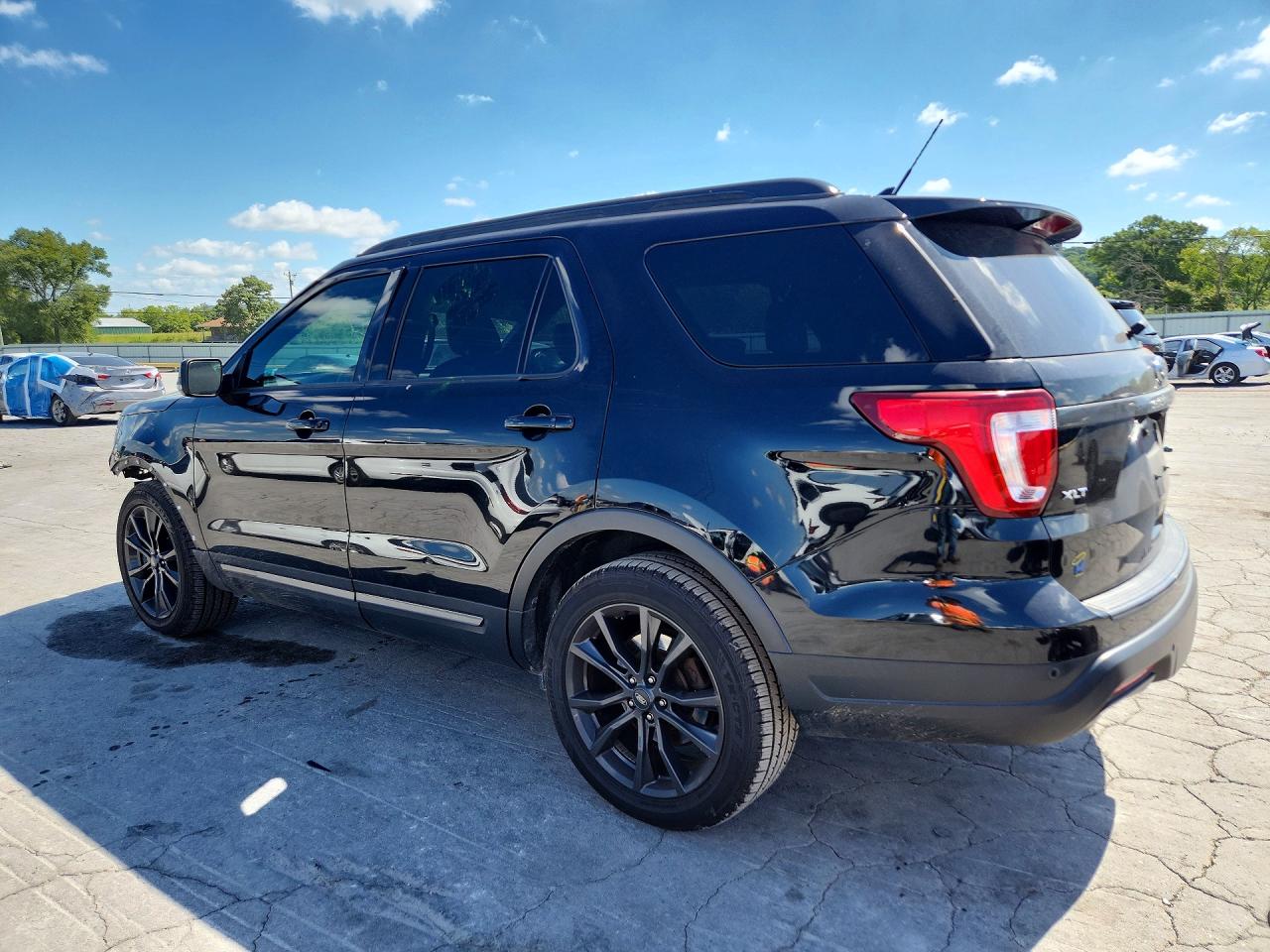 2019 FORD EXPLORER XLT — снимка 2