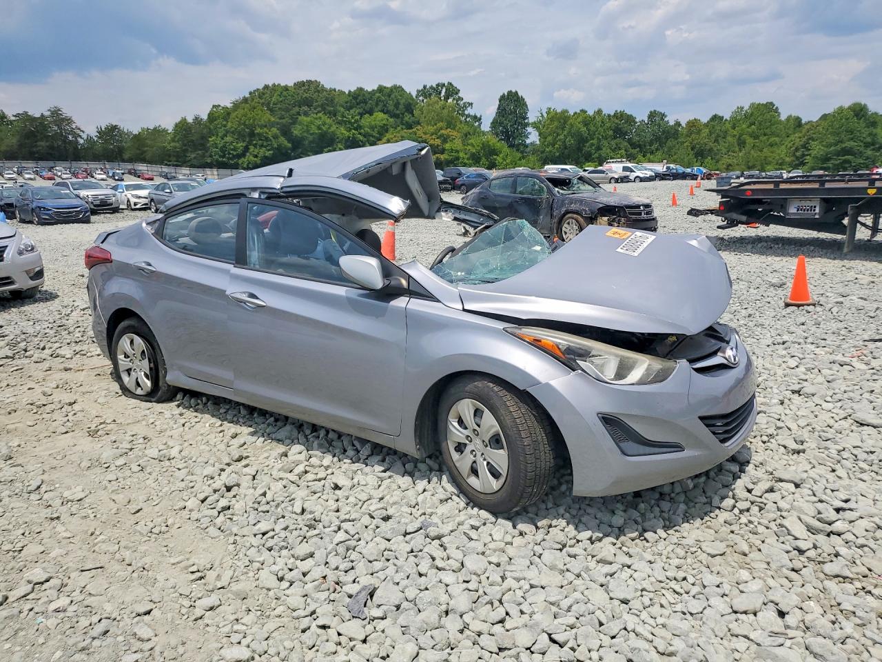 2016 HYUNDAI ELANTRA SE — снимка 4