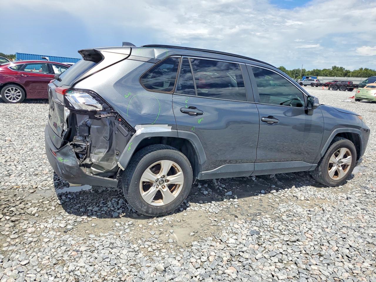 2019 TOYOTA RAV4 XLE — снимка 3