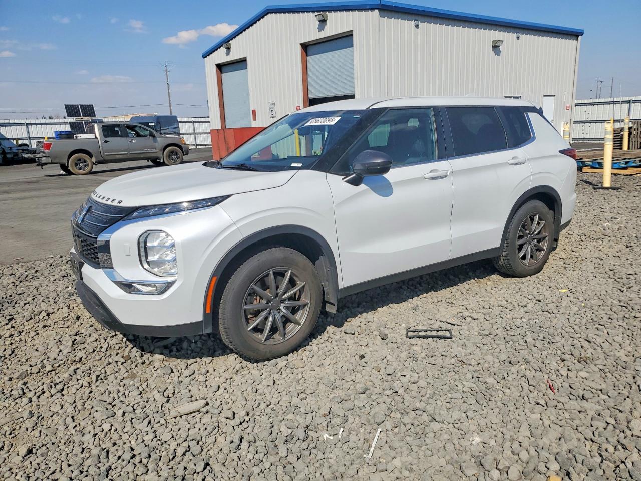 2022 MITSUBISHI OUTLANDER ES