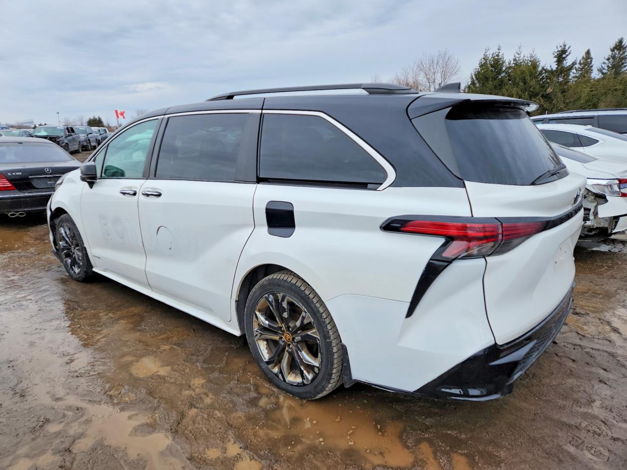 2021 TOYOTA SIENNA LE — снимка 2