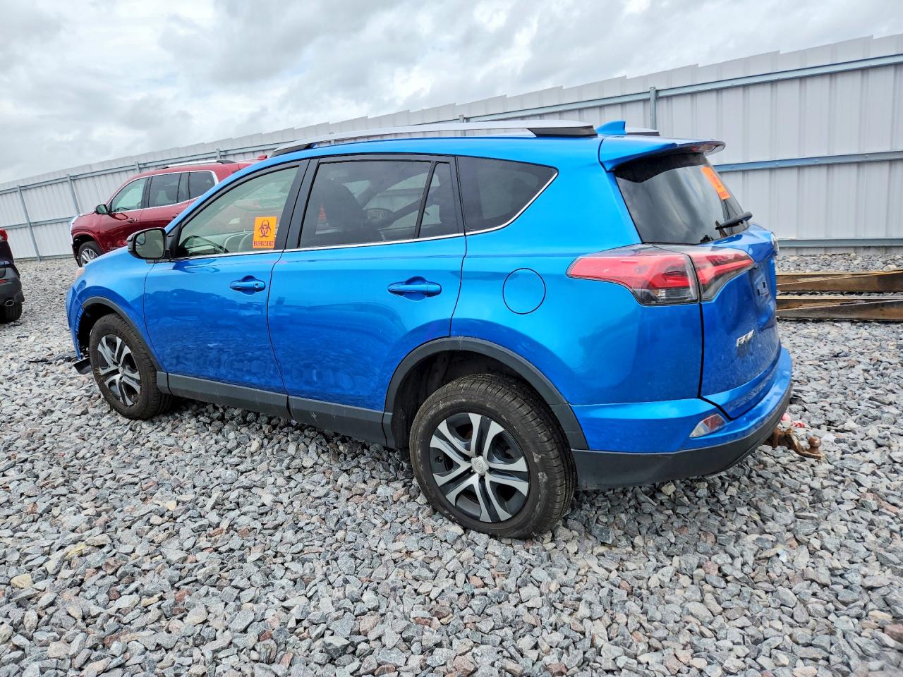 2017 TOYOTA RAV4 LE — снимка 2