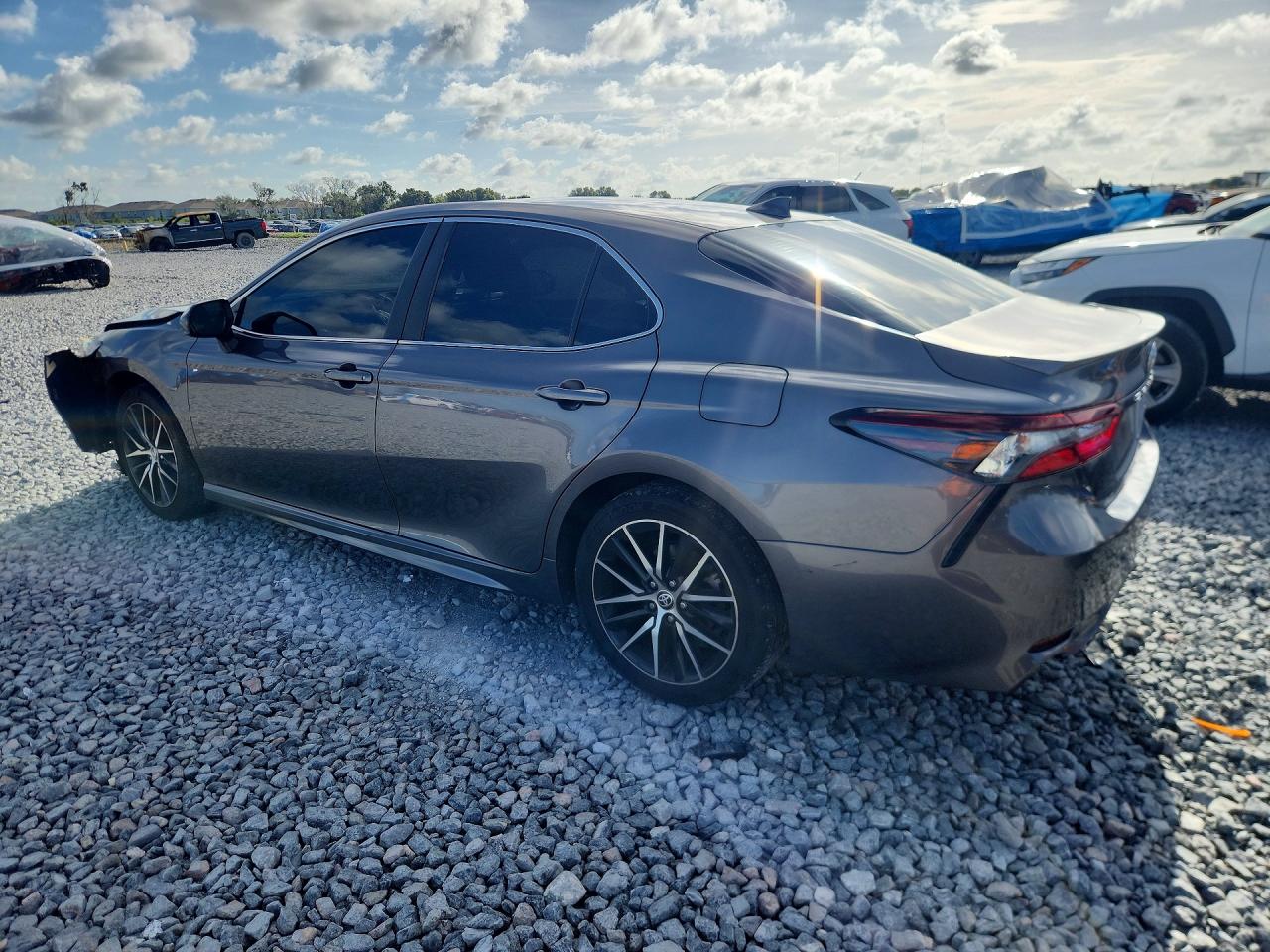 2021 TOYOTA CAMRY SE — снимка 2