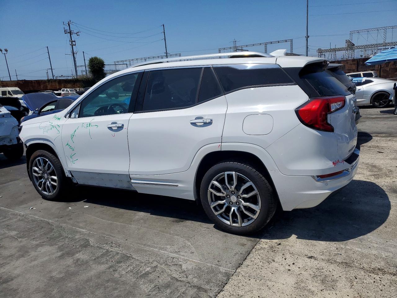 2022 GMC TERRAIN DENALI — снимка 2
