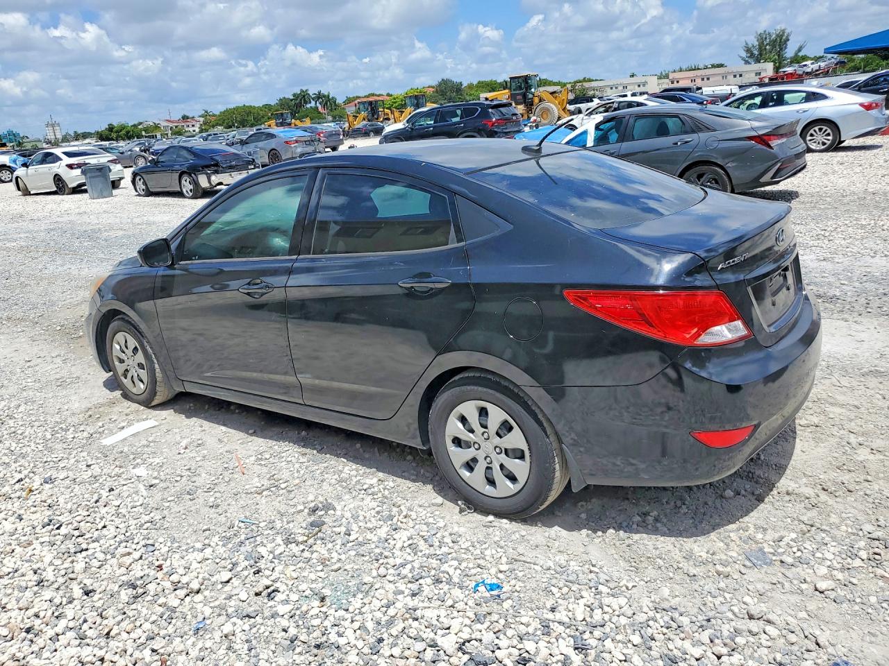 2016 HYUNDAI ACCENT SE — снимка 2