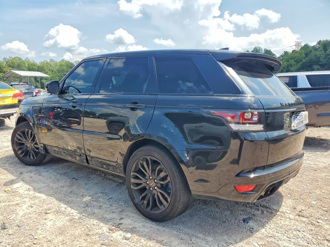 2017 LAND ROVER RANGE ROVER SPORT SVR — снимка 2