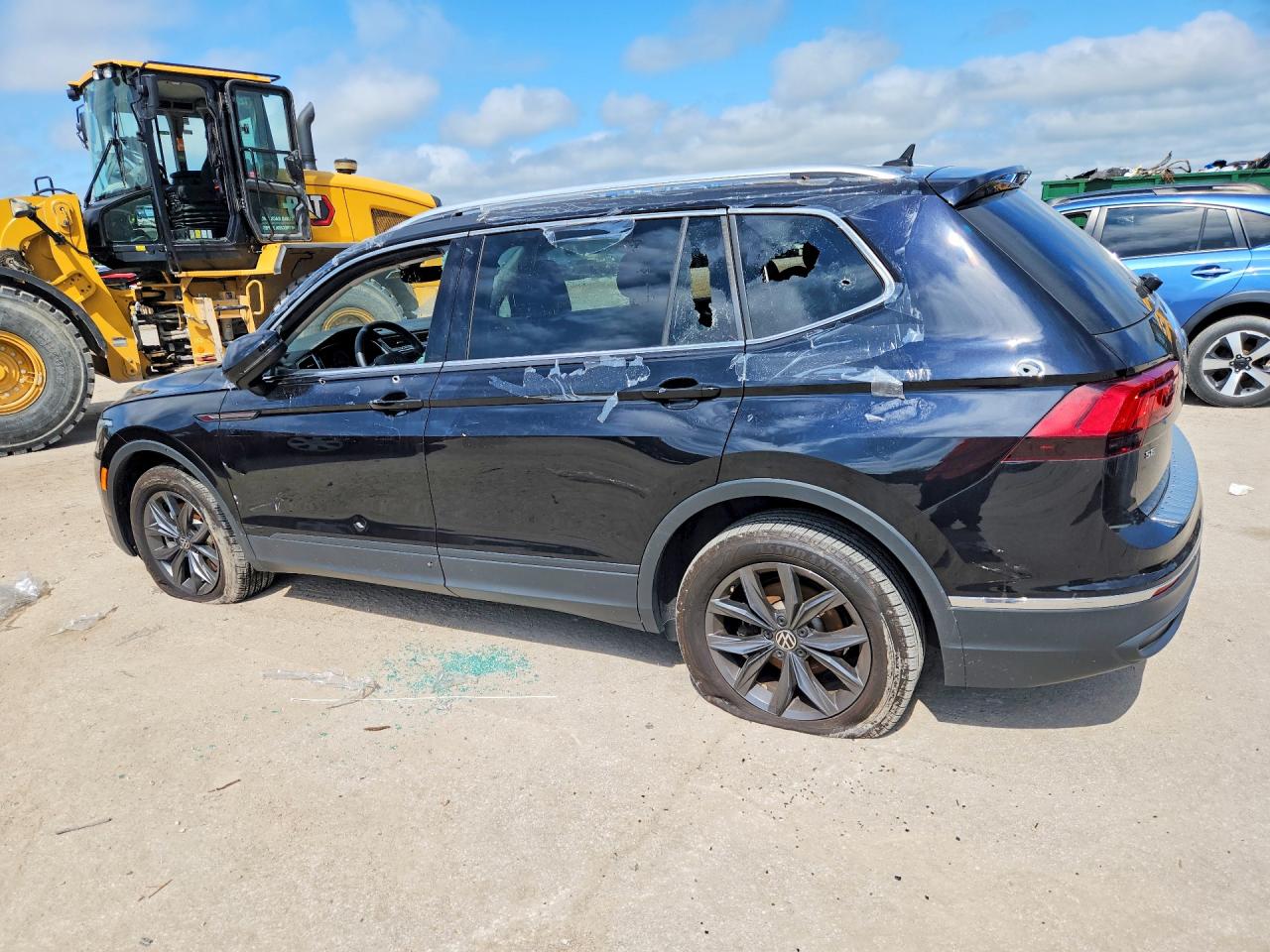 2023 VOLKSWAGEN TIGUAN SE — снимка 2