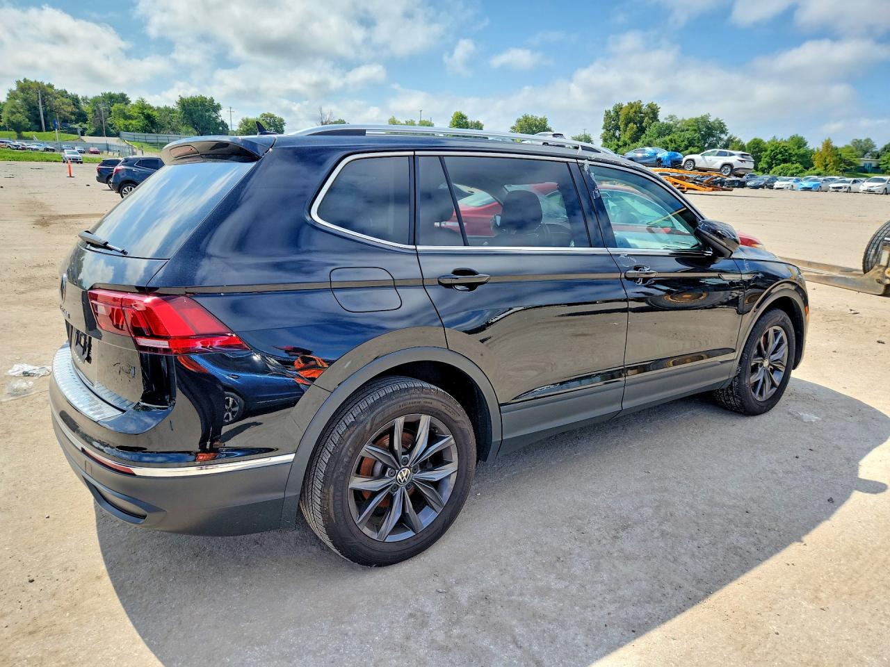 2023 VOLKSWAGEN TIGUAN SE — снимка 3