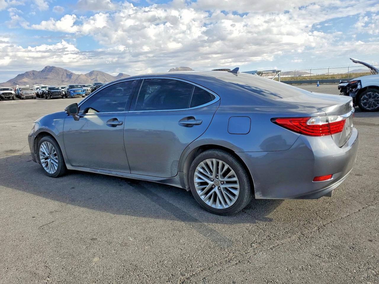 2013 LEXUS ES 350 BASE — снимка 2