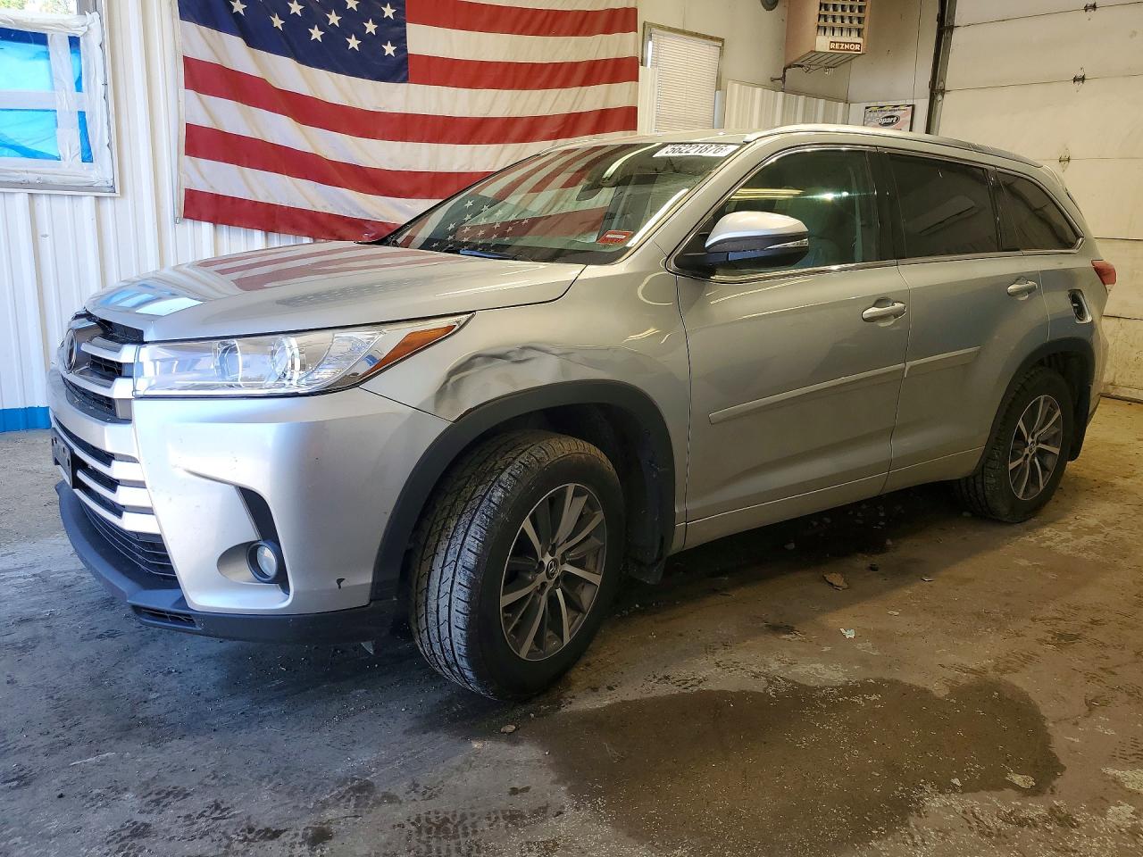 2017 TOYOTA HIGHLANDER XLE