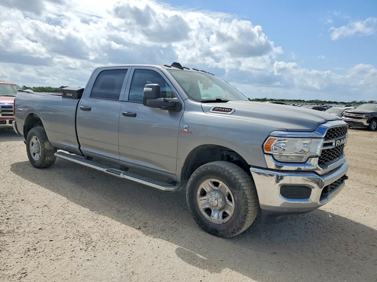 2023 RAM 2500 TRADESMAN — снимка 4