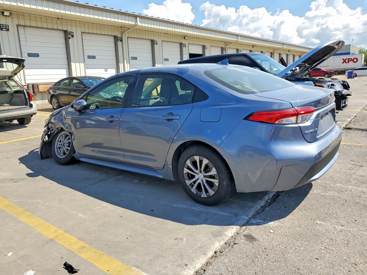 2021 TOYOTA COROLLA LE — снимка 2