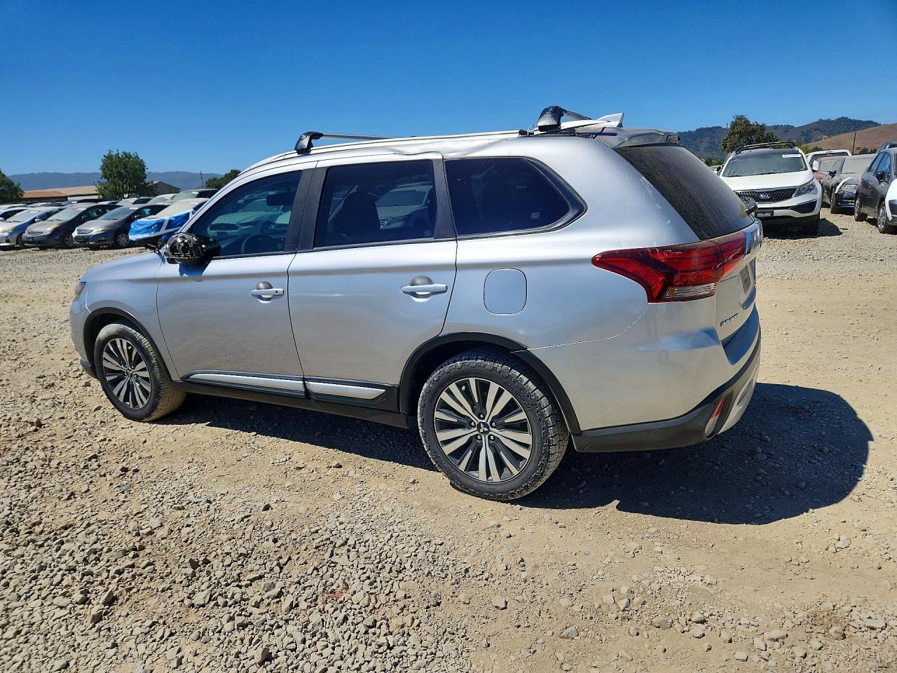 2020 MITSUBISHI OUTLANDER ES — снимка 2