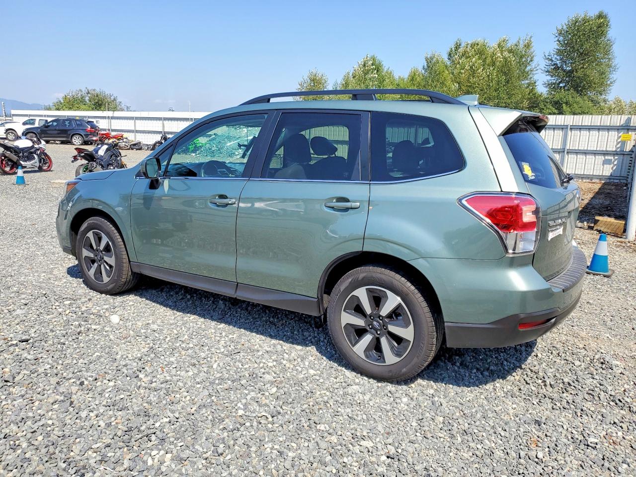 2017 SUBARU FORESTER 2.5I LIMITED — снимка 2