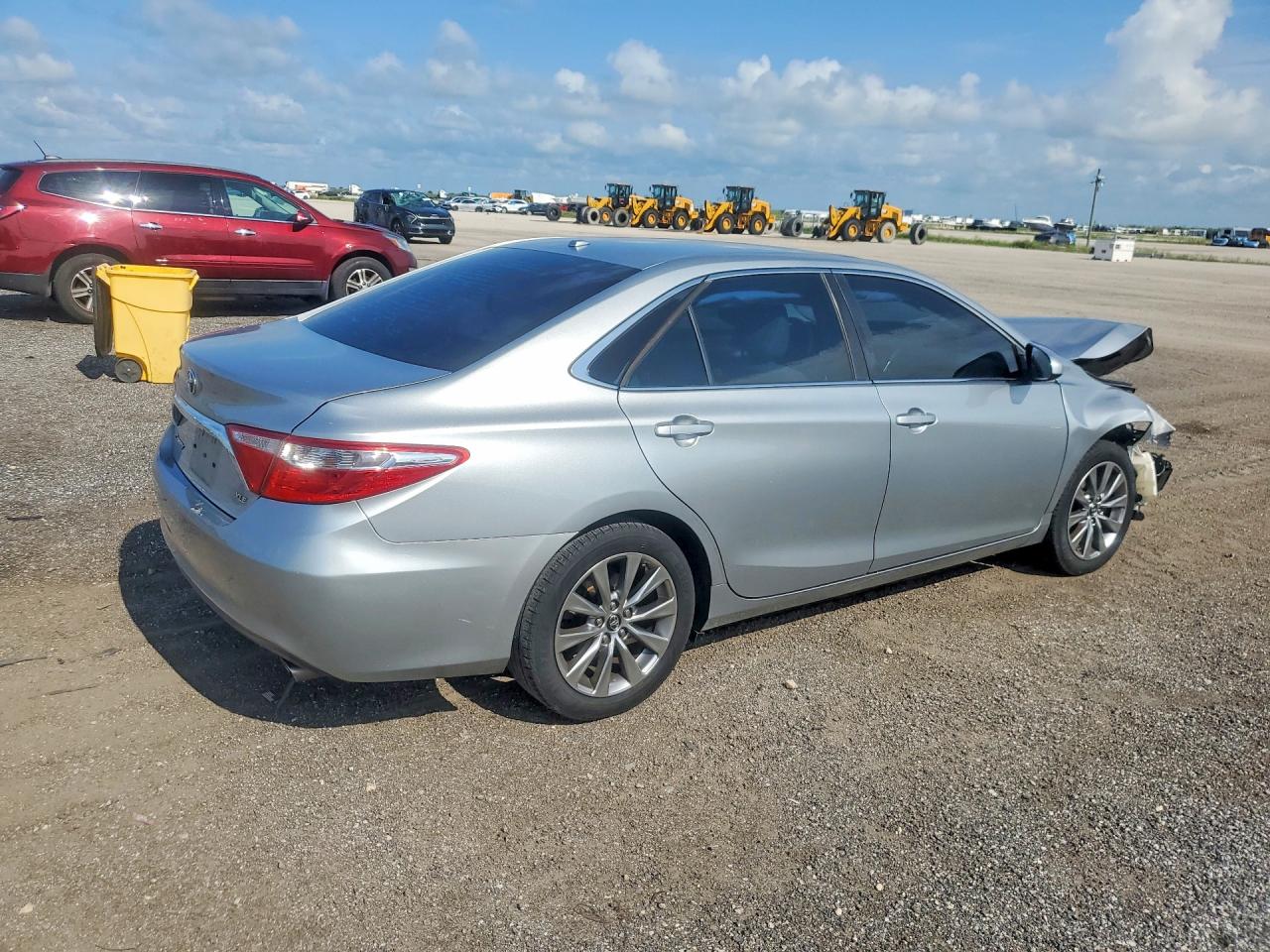 2017 TOYOTA CAMRY XLE — снимка 3