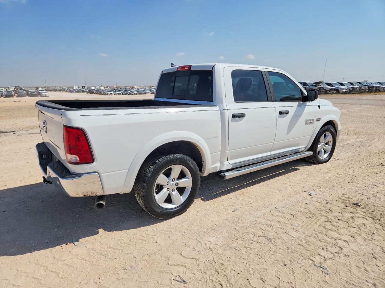 2015 RAM 1500 SLT — снимка 3