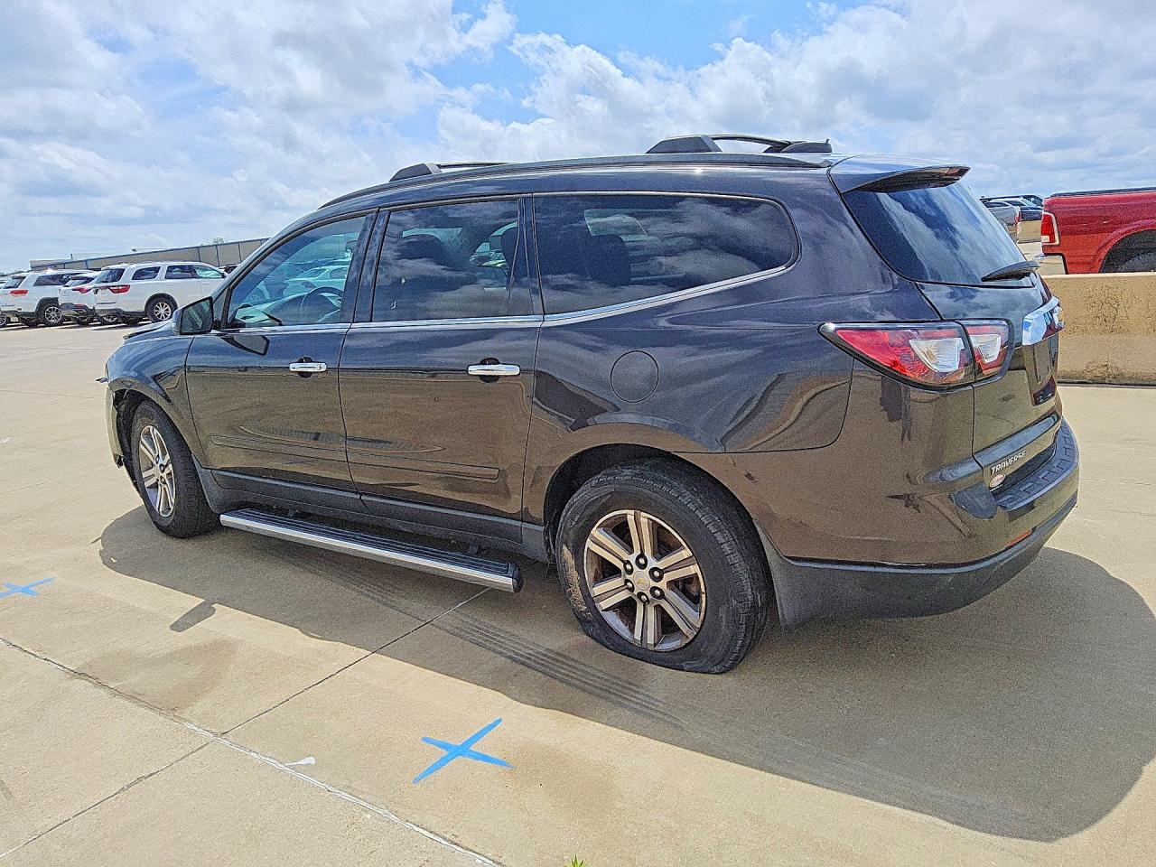 2017 CHEVROLET TRAVERSE LT — снимка 2