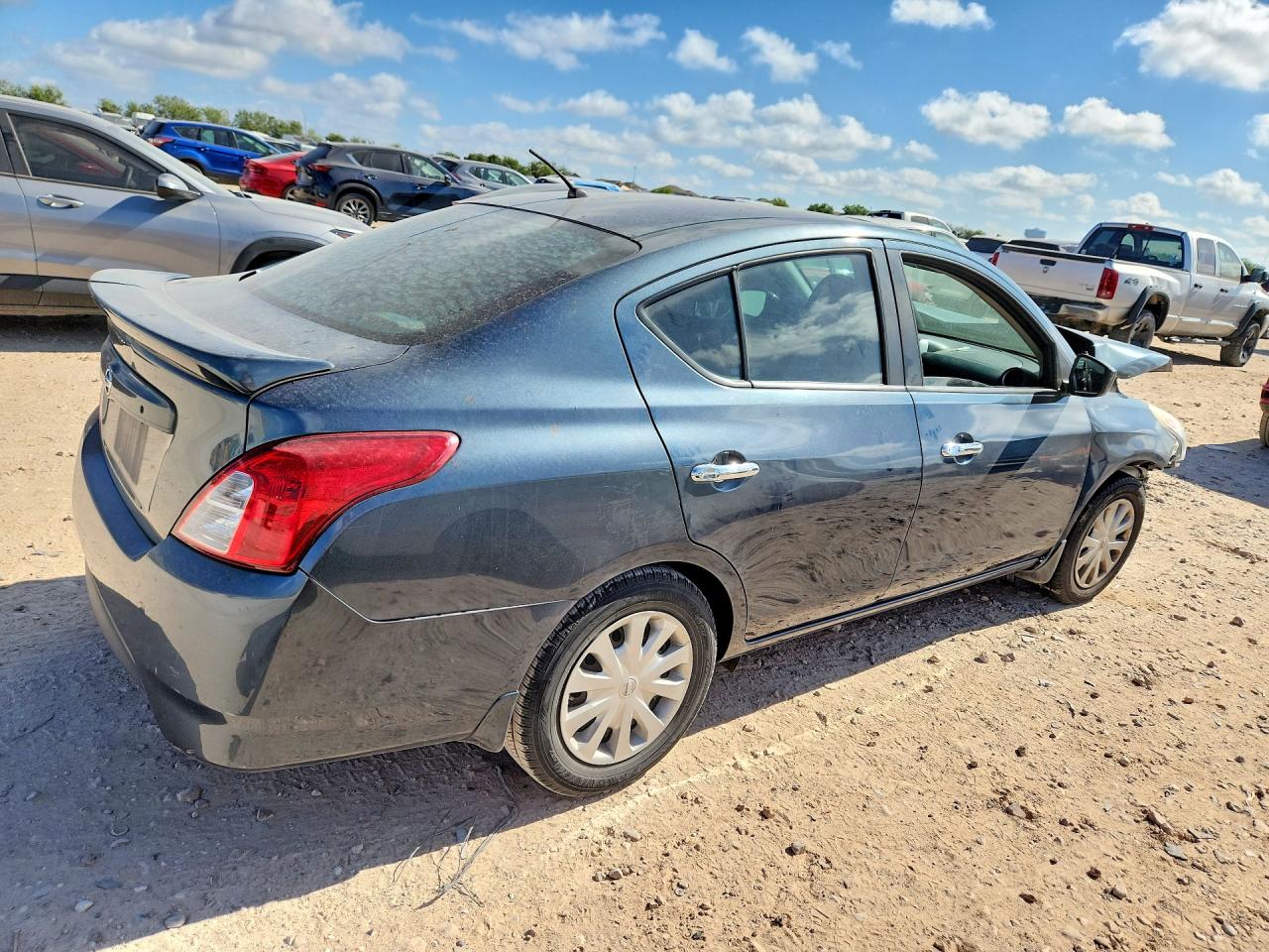 2015 NISSAN VERSA 1.6 SV — снимка 3