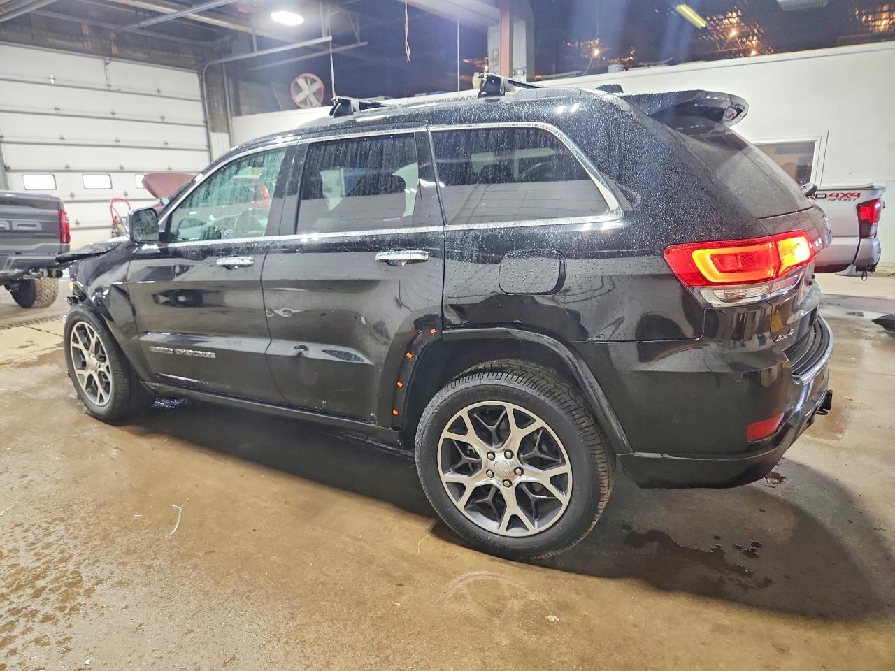 2019 JEEP GRAND CHEROKEE OVERLAND — снимка 2