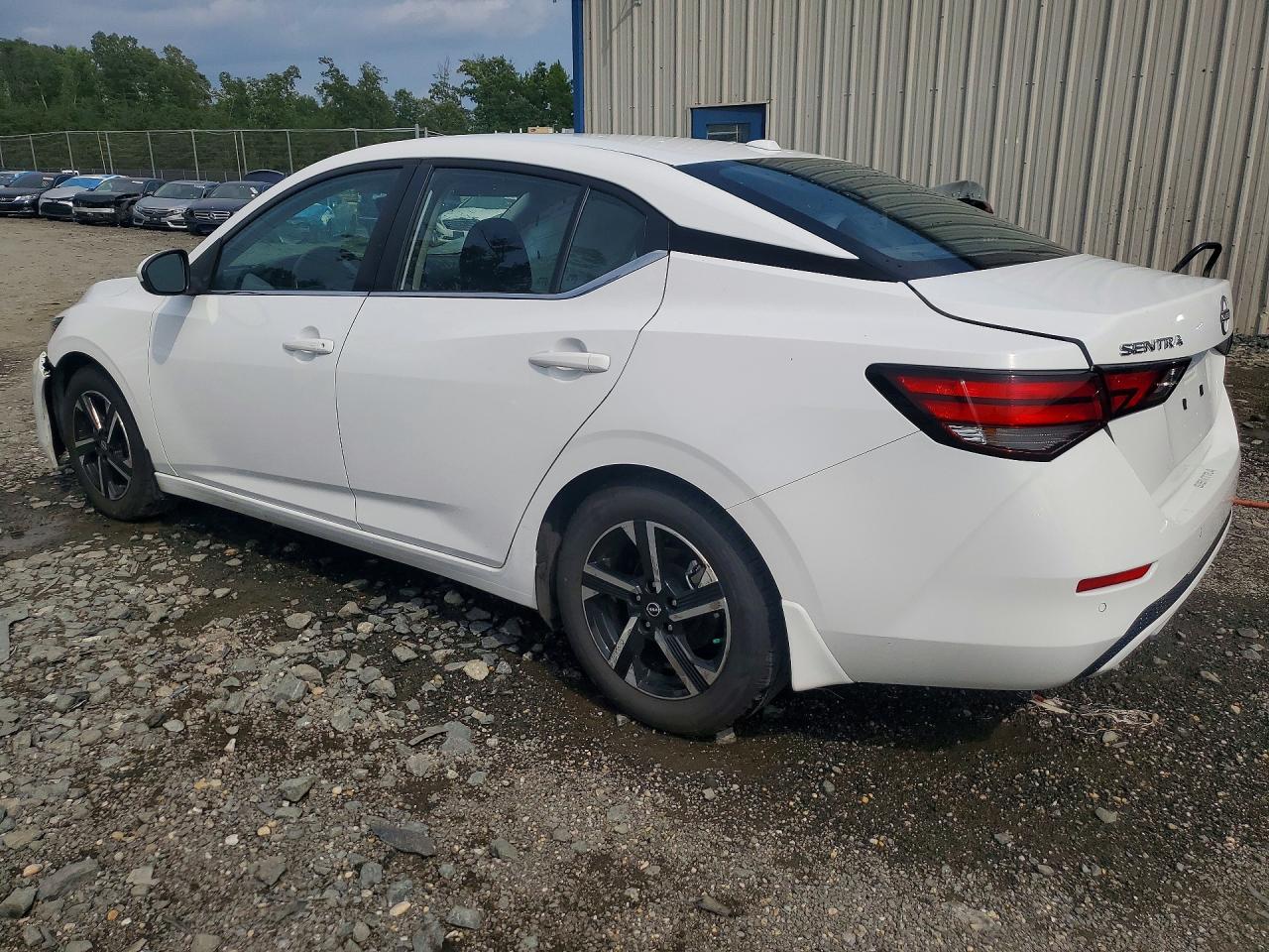 2024 NISSAN SENTRA SV — снимка 2