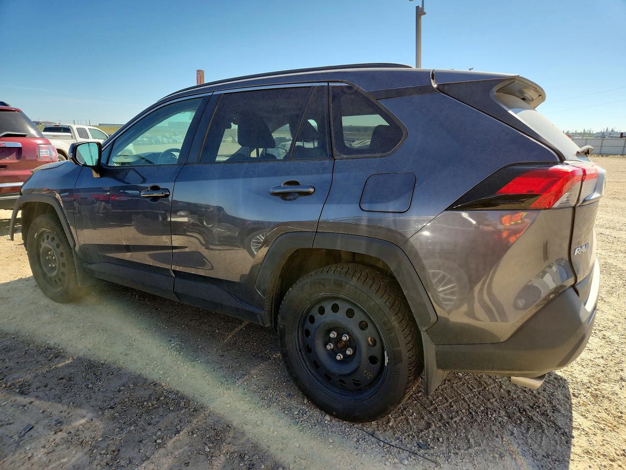 2019 TOYOTA RAV4 XLE — снимка 2