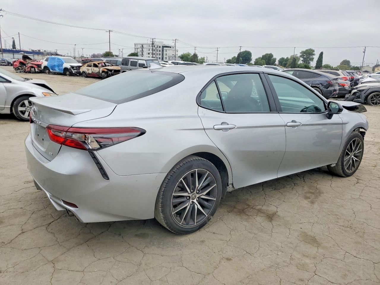 2024 TOYOTA CAMRY SE — снимка 3