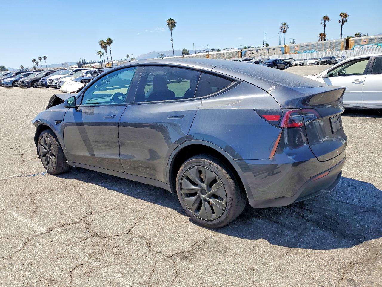 2025 TESLA MODEL Y — снимка 2