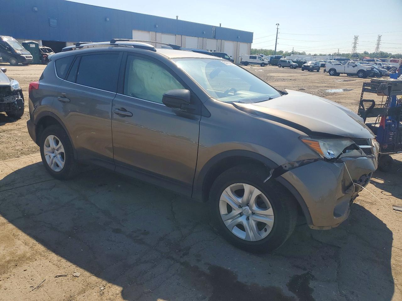 2015 TOYOTA RAV4 LE — снимка 4