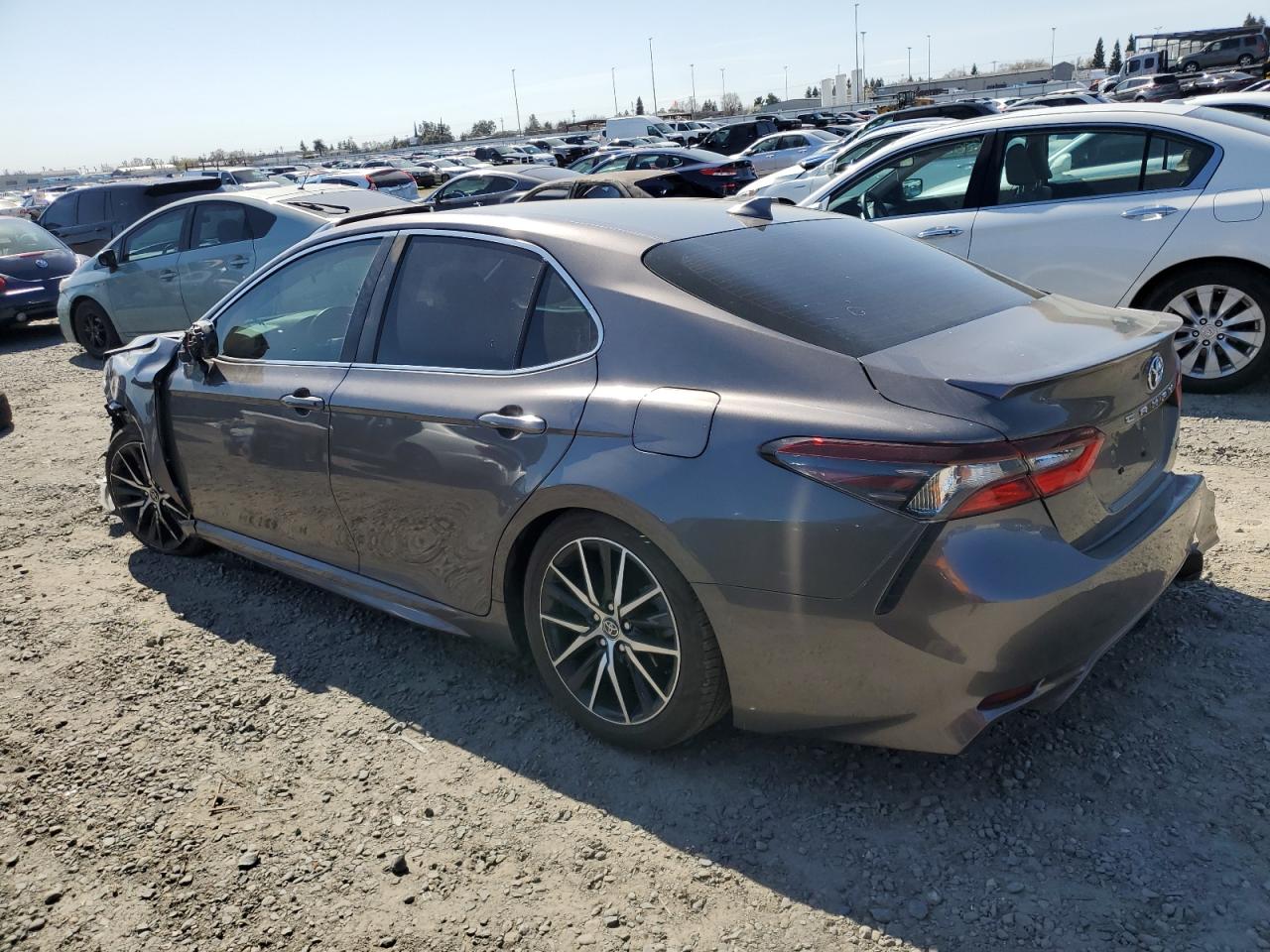 2023 TOYOTA CAMRY SE NIGHT SHADE — снимка 2