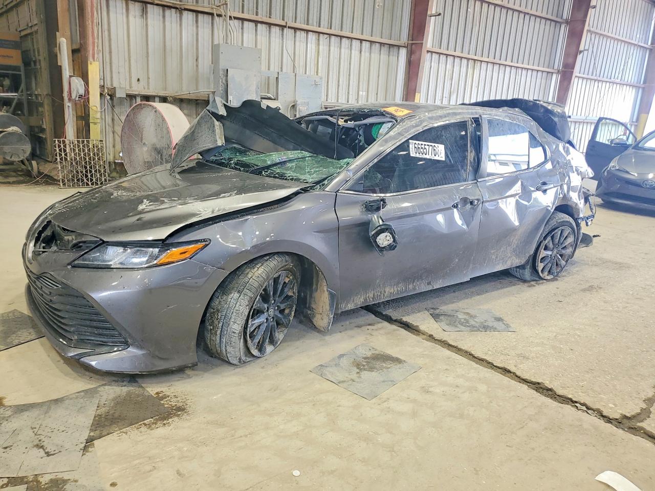 2018 TOYOTA CAMRY LE