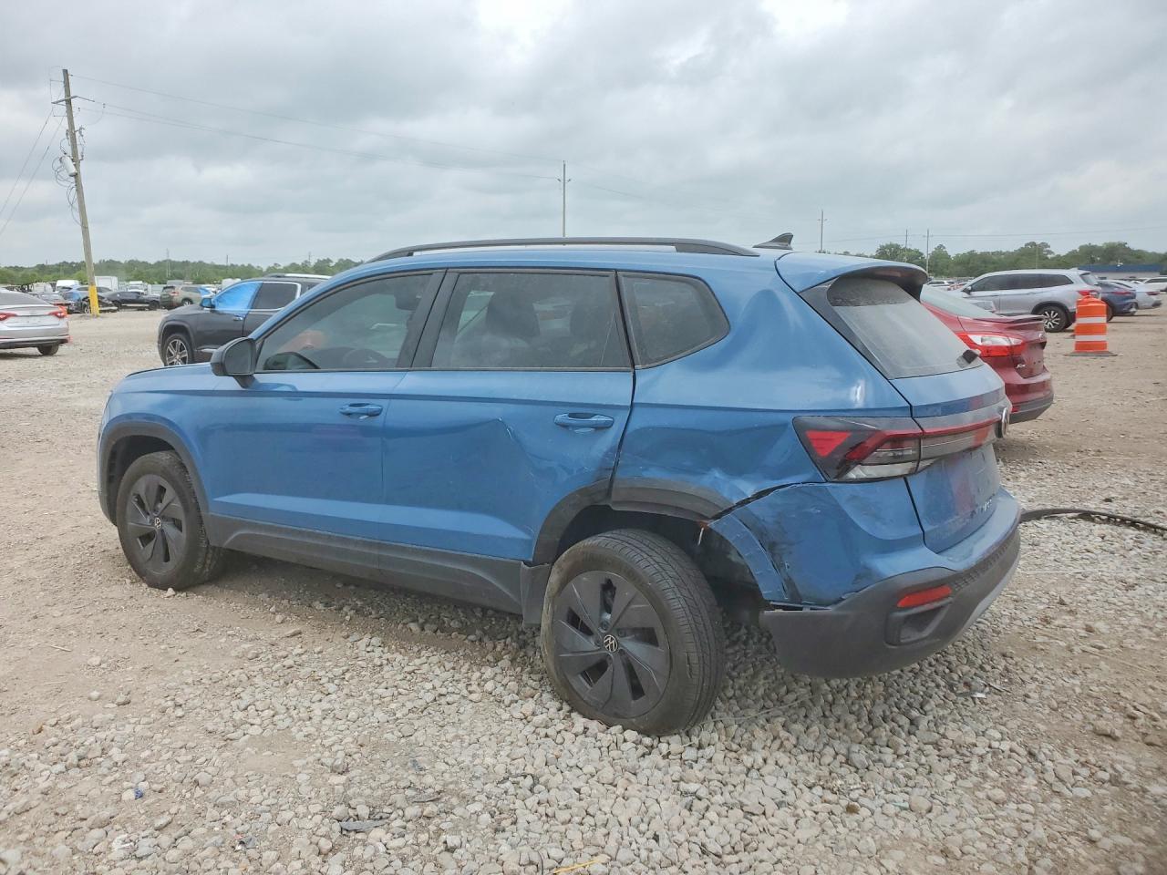 2025 VOLKSWAGEN TAOS S — снимка 2