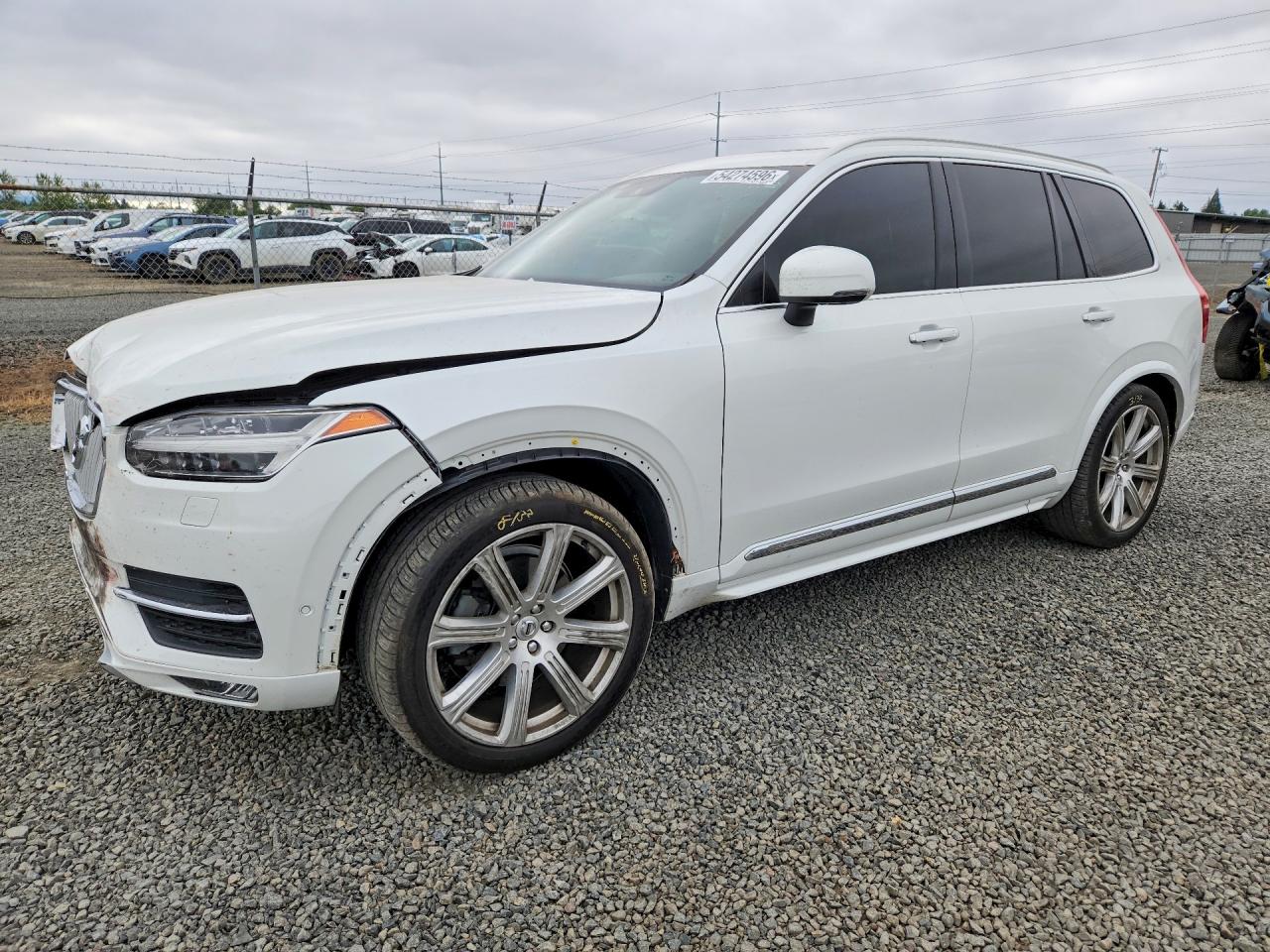 2017 VOLVO XC90 T6