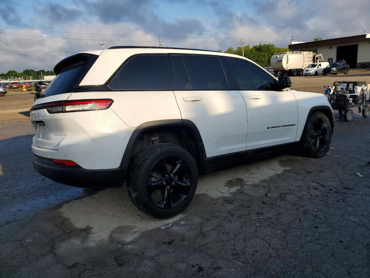 2022 JEEP GRAND CHEROKEE LAREDO — снимка 3