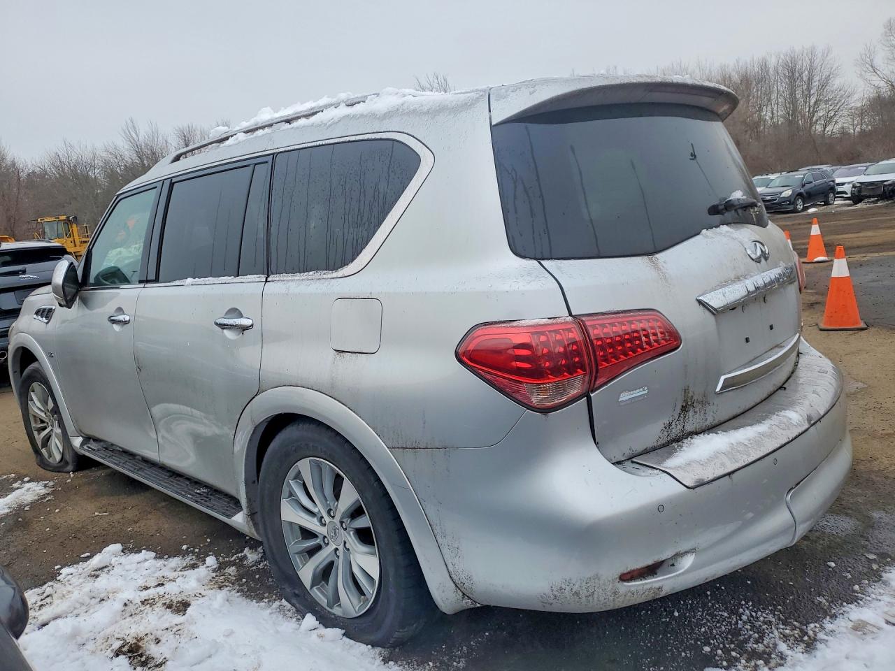 2015 INFINITI QX80 — снимка 2