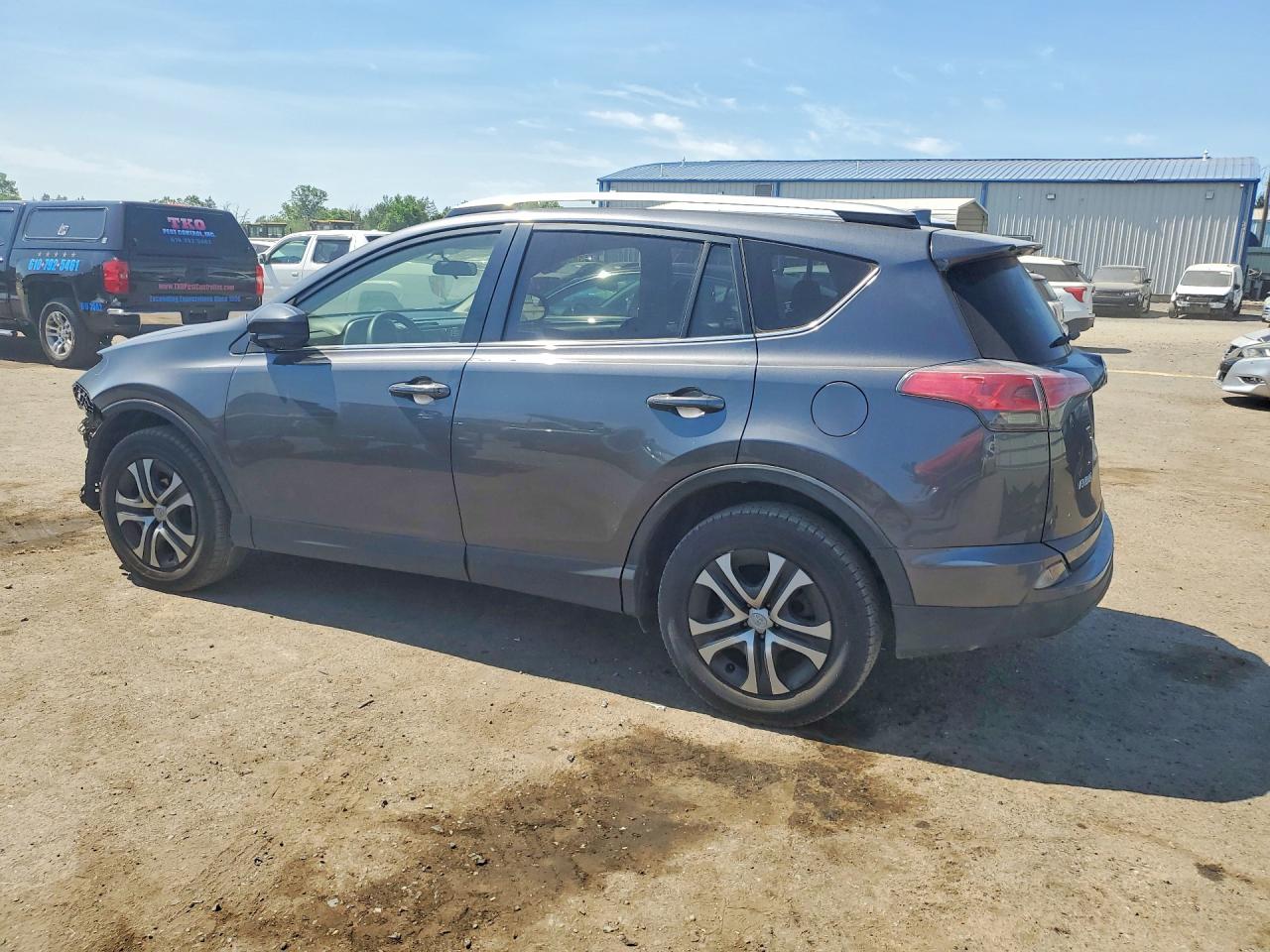 2016 TOYOTA RAV4 LE — снимка 2