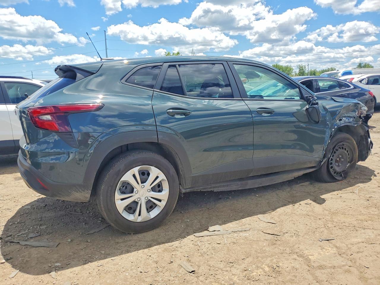 2025 CHEVROLET TRAX LS — снимка 3