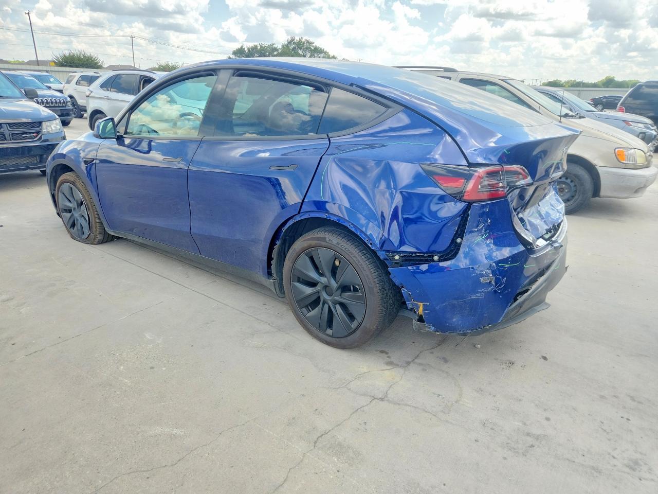 2025 TESLA MODEL Y — снимка 2