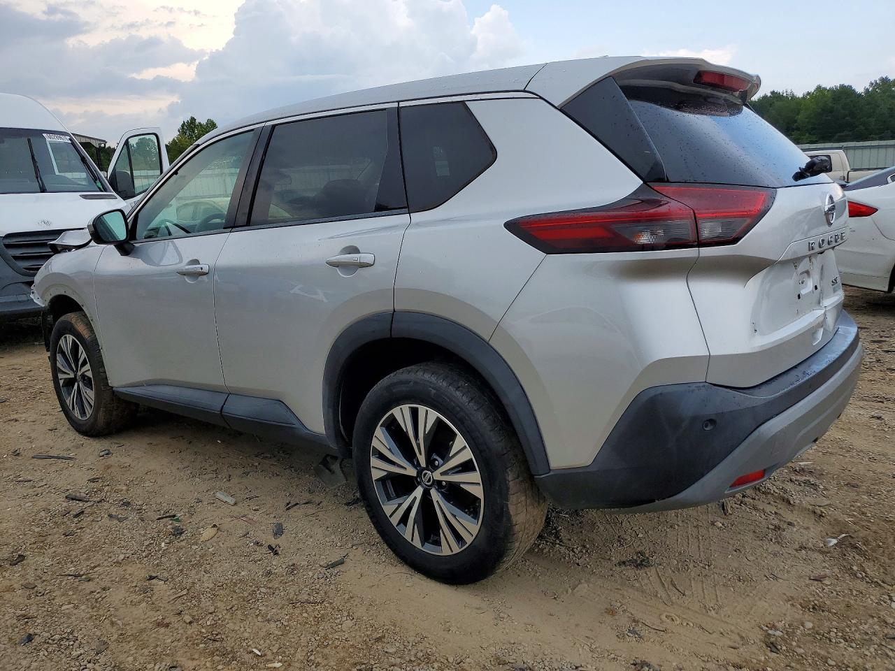 2021 NISSAN ROGUE SV — снимка 2