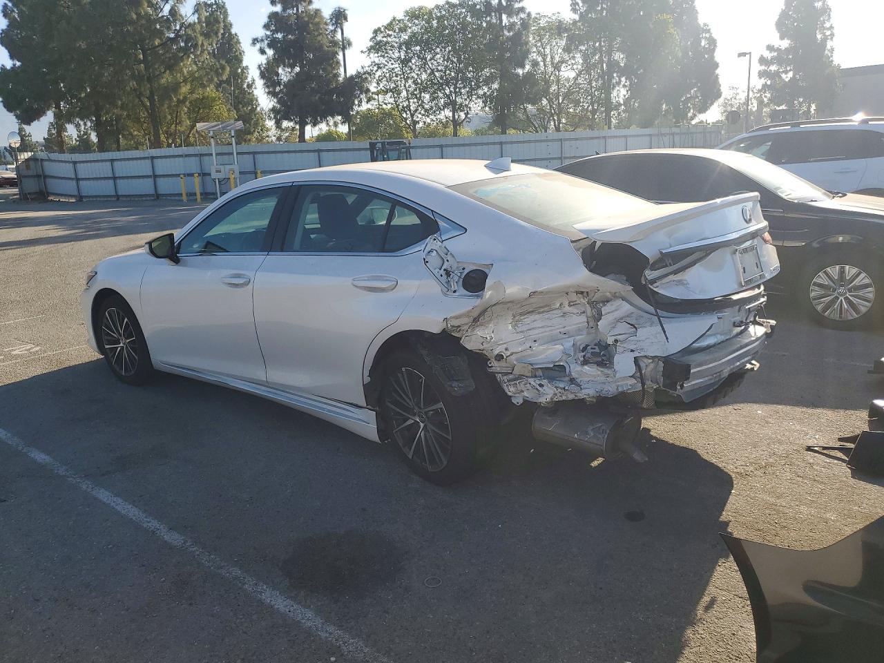 2024 LEXUS ES 300H BASE — снимка 2