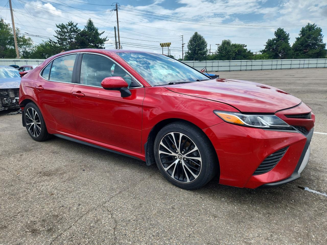 2020 TOYOTA CAMRY SE — снимка 4