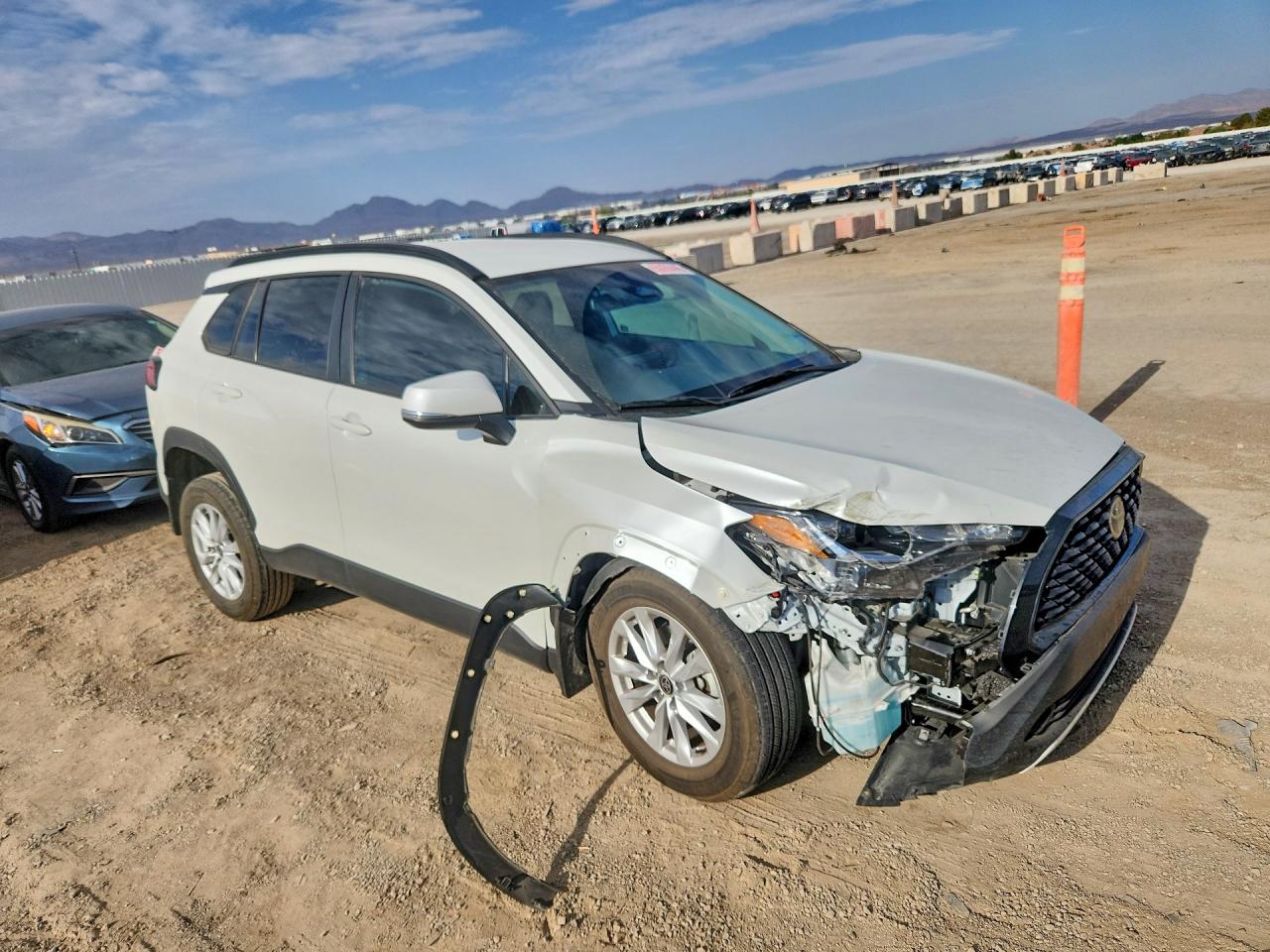 2023 TOYOTA COROLLA CROSS LE — снимка 4