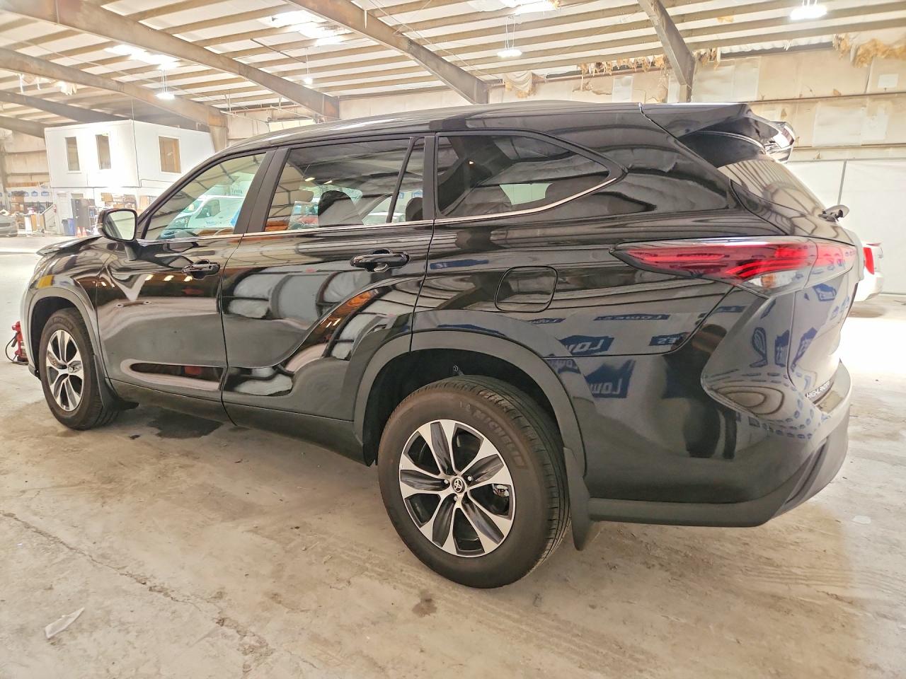 2026 TOYOTA HIGHLANDER XLE — снимка 2