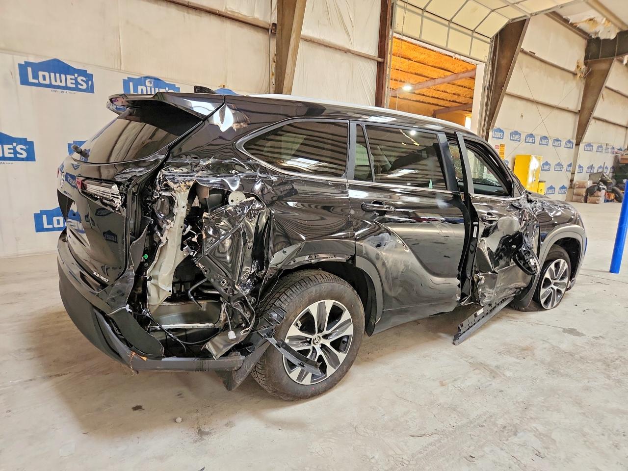 2026 TOYOTA HIGHLANDER XLE — снимка 3